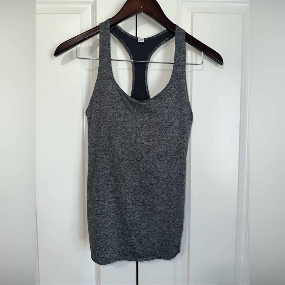 Uniqlo AIRism Lightweight Racerback Built-in Bra Tank Top XS